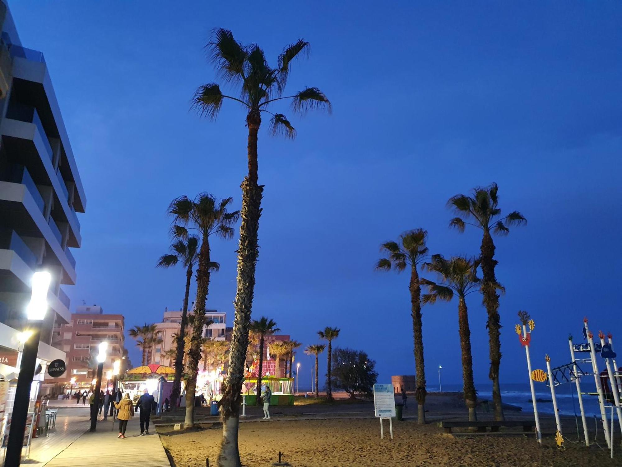 Lovely Apartment Near The Beach In Sunny La Mata Torrevieja Bagian luar foto